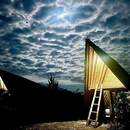 ホテル Hars Garden Sumba ワインガプ エクステリア 写真