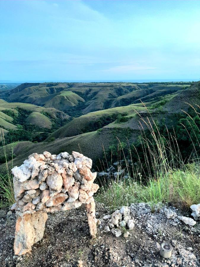 ホテル Hars Garden Sumba ワインガプ エクステリア 写真